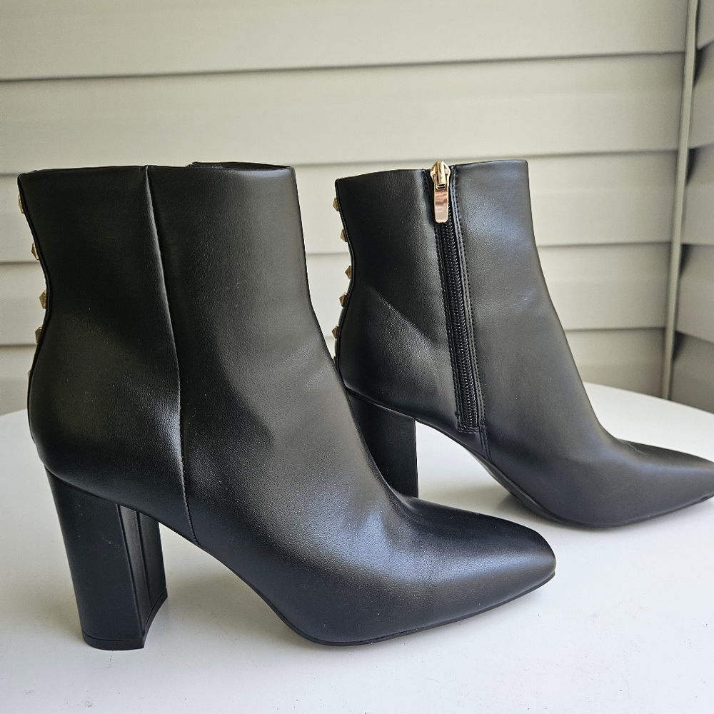 Nine West Black Faux Leather Studded Ankle Boots Block Heel size 7.5